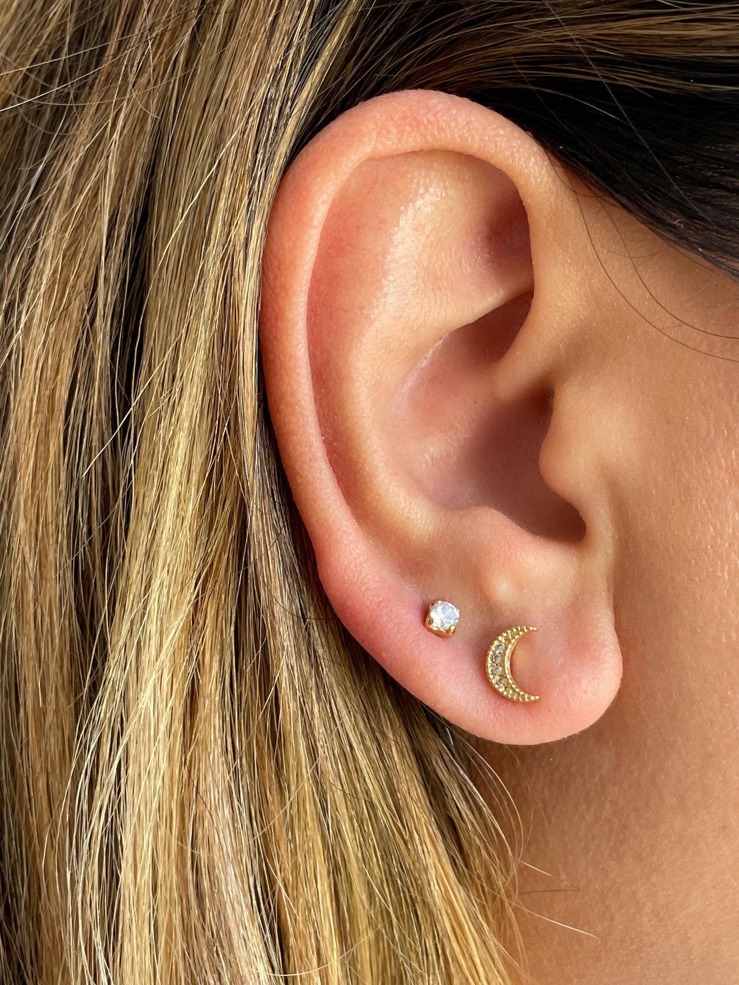 Clarity Stud Gold