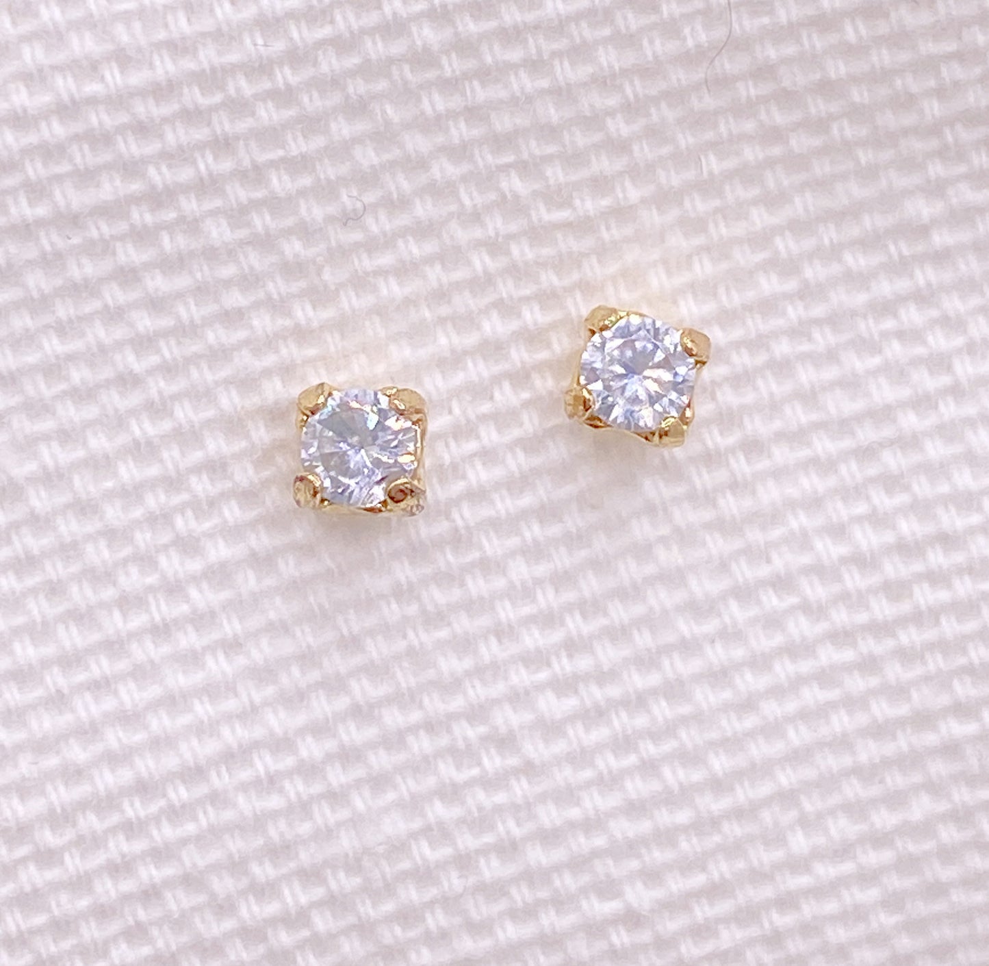 Clarity Stud Gold