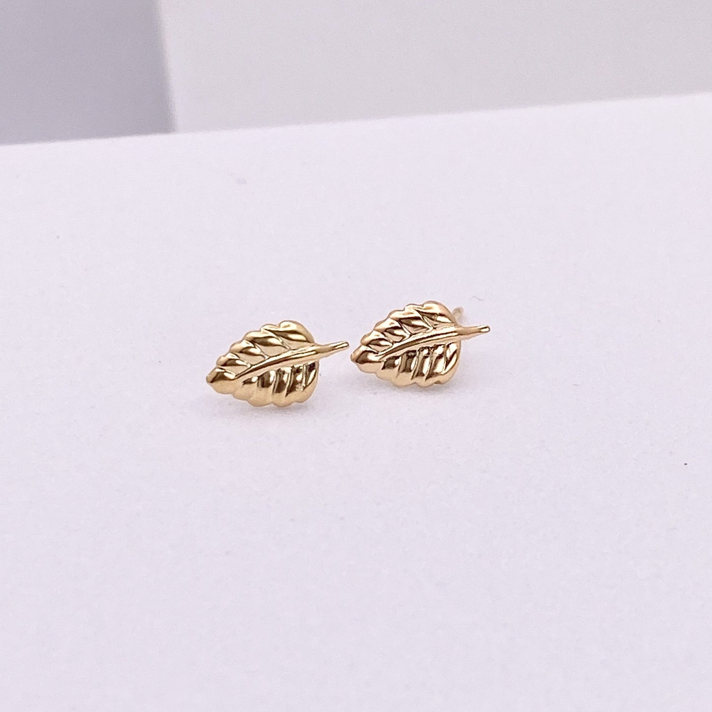 Leaf Stud