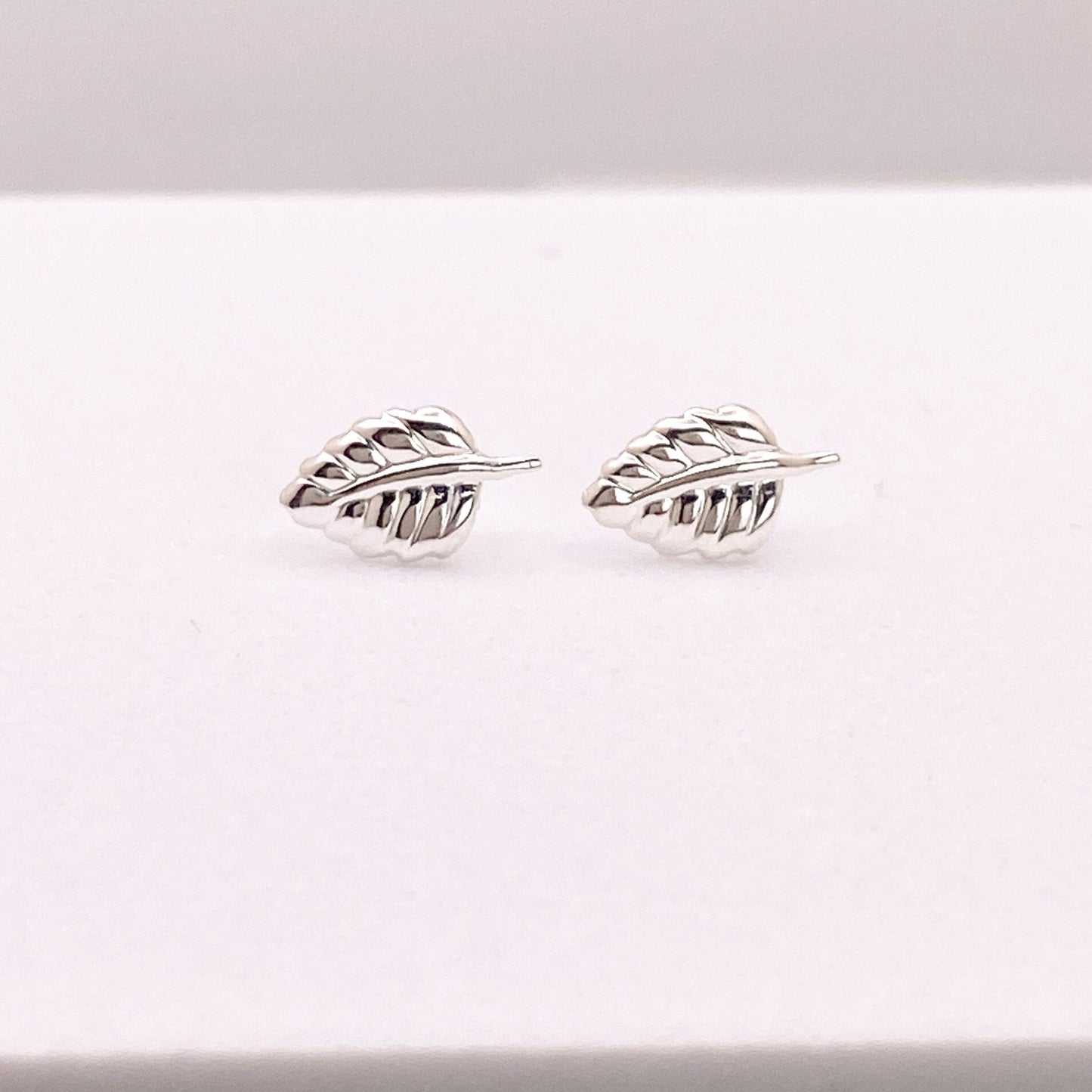 Leaf Stud
